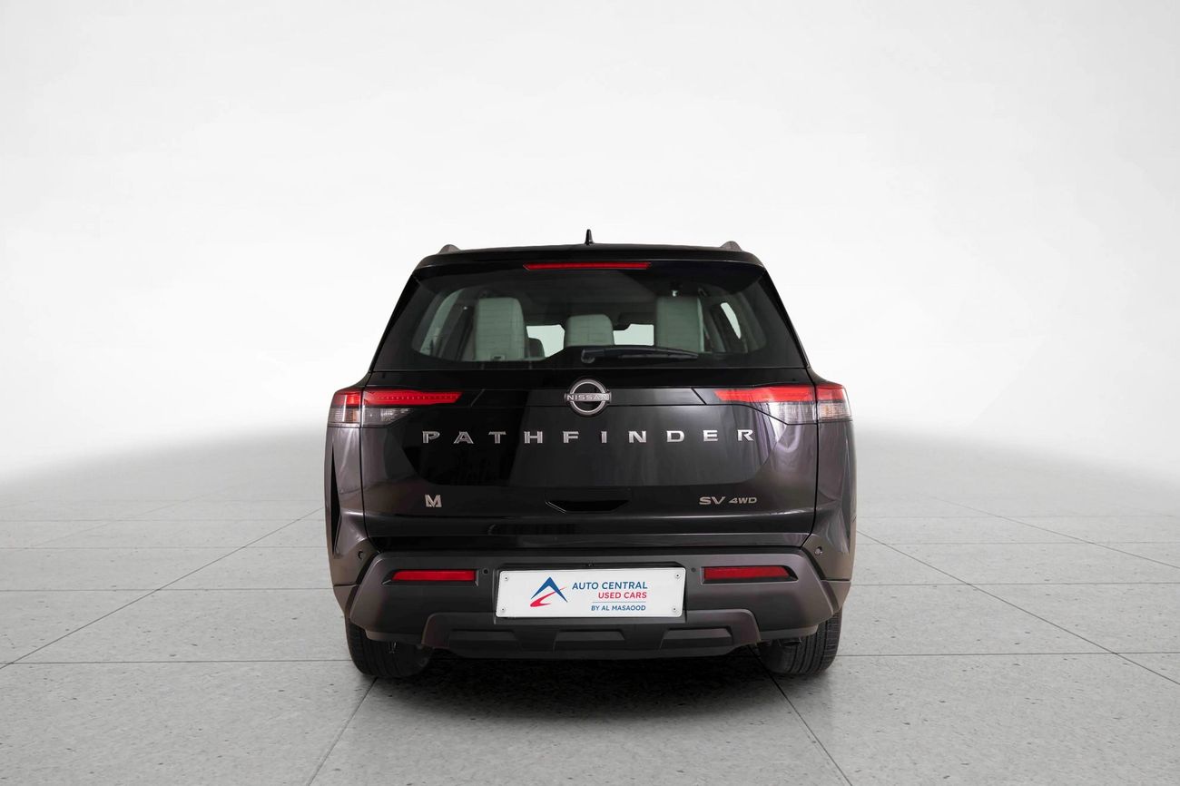 Nissan Pathfinder SV 3.5