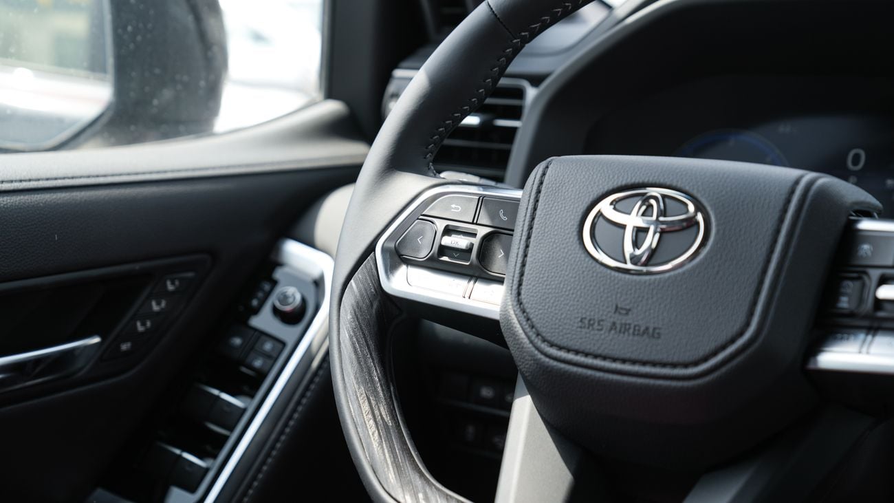 Toyota Land Cruiser GR SPORT