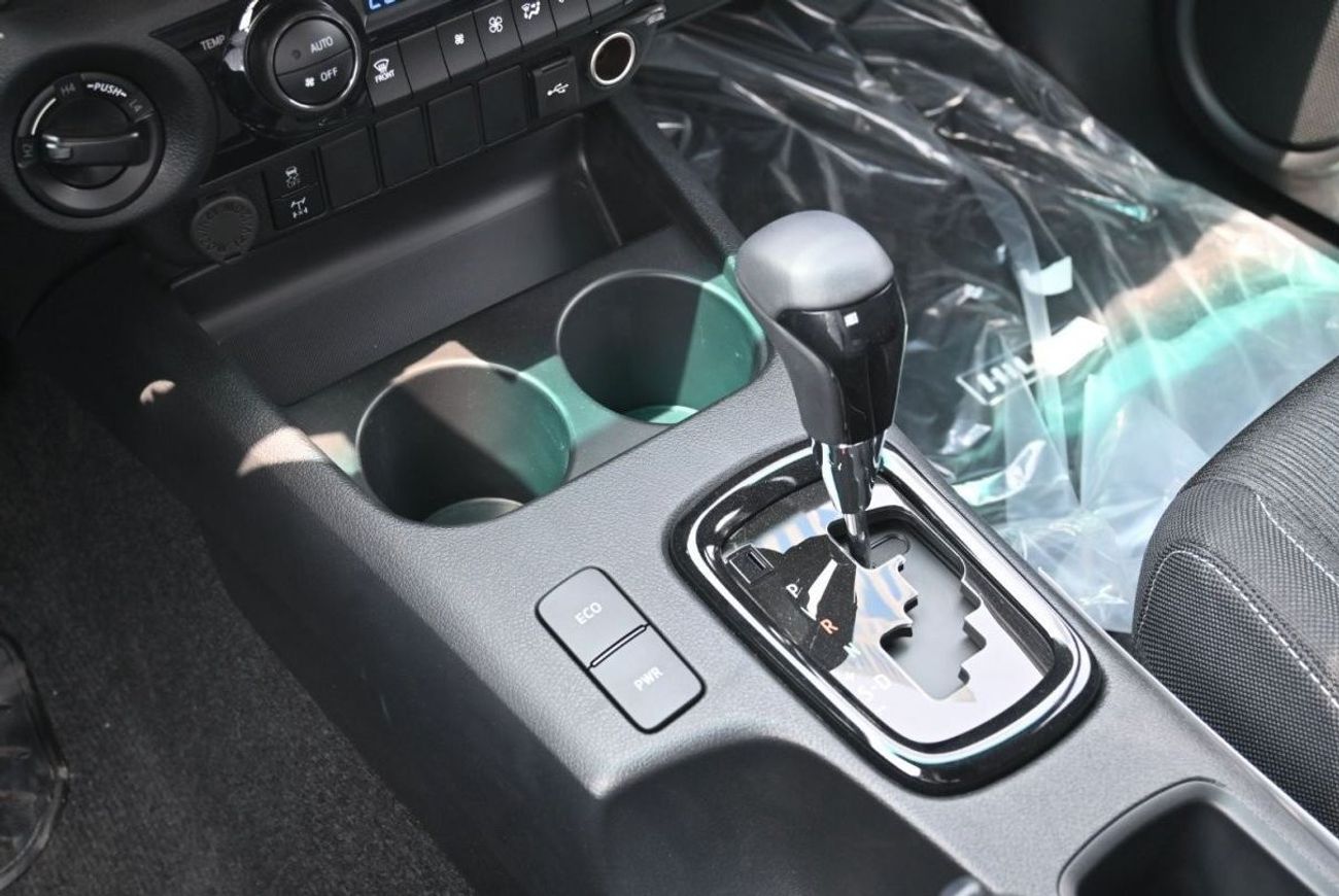 Toyota Hilux Toyota Hilux SR5 Adventure 4.0L V6, Petrol, 4WD, Pickup, Model 2024, Color Black