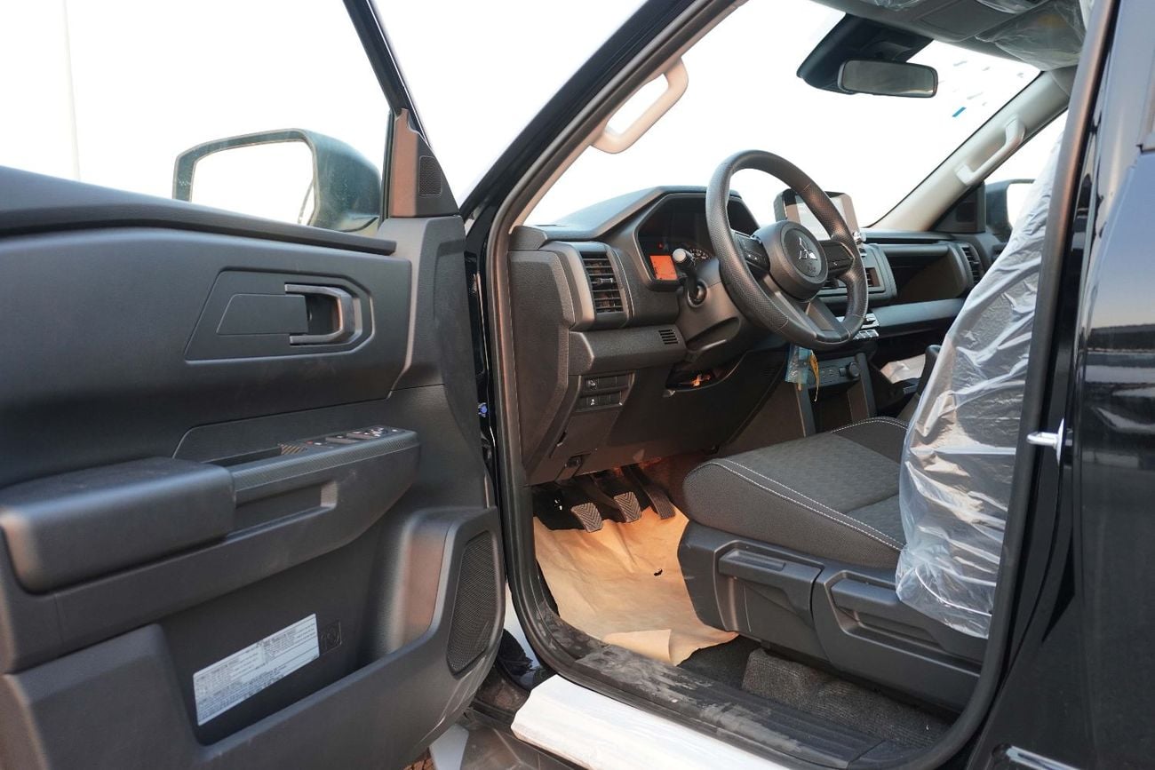 ميتسوبيشي L200 2.4L PETROL MANUAL TRANSMISSION DOUBLE CAB