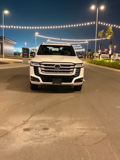 تويوتا لاند كروزر VXR