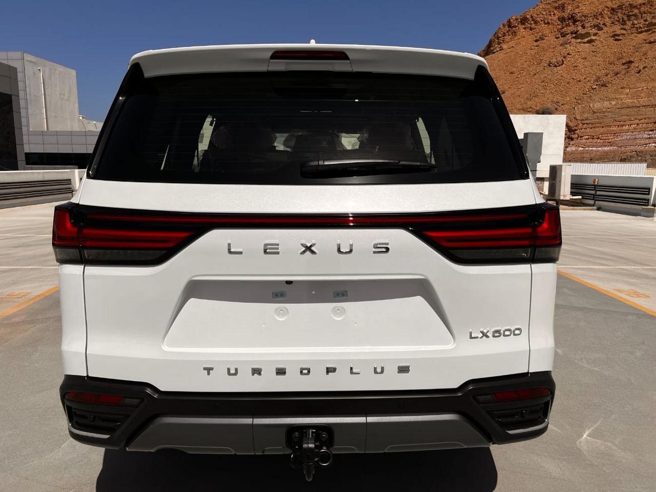 لكزس LX 600 2025 Lexus LX 600 Turbo plus 3.5L AT Petrol Turbo