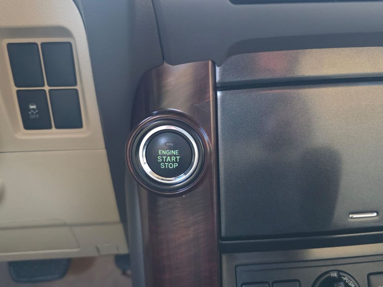 Toyota Prado VXR 4.0L 4WD ,ONLY FOR EXPORT AVAILABLE