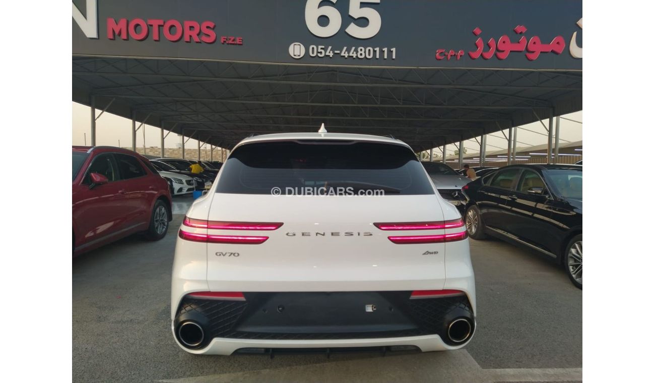 جينيسس GV70