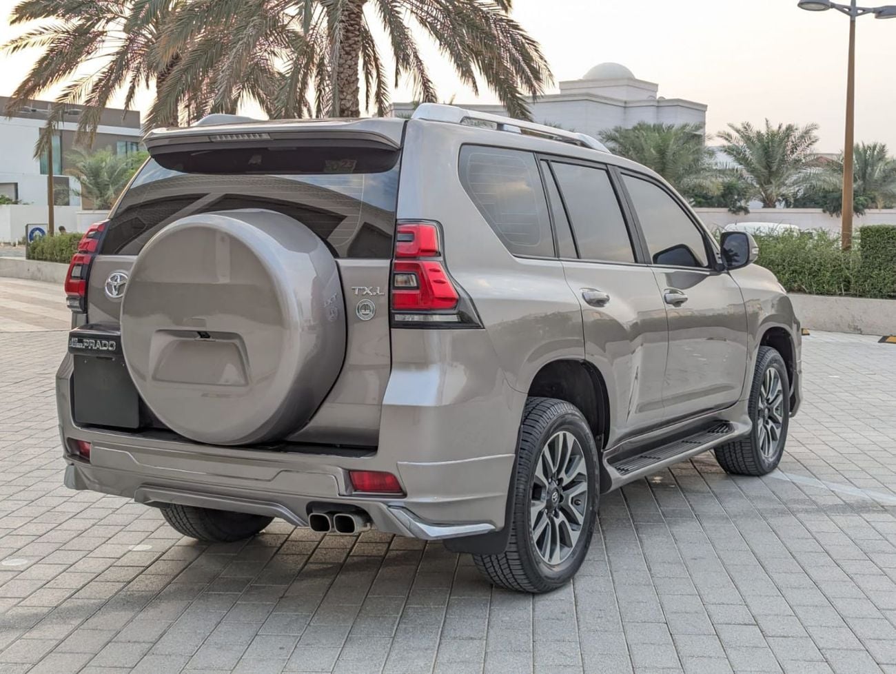 Toyota Prado Toyota Prado 2023 v6 bronze LHD Petro engine