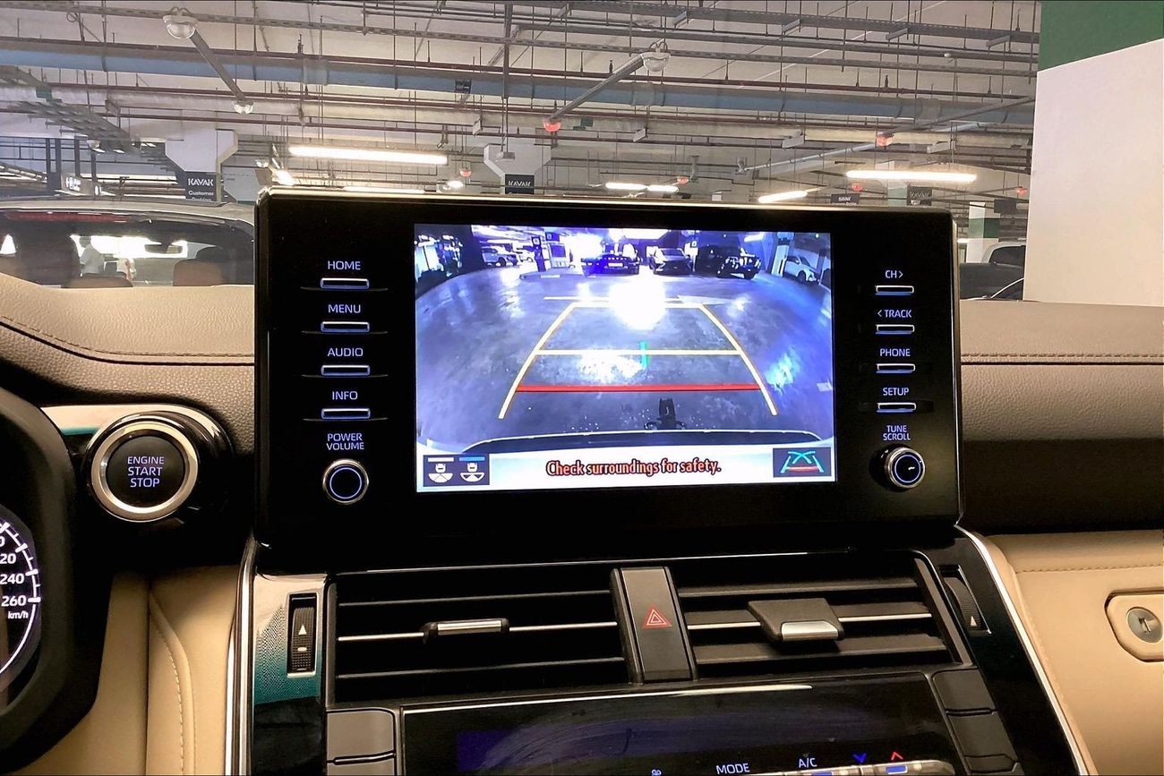 Toyota Land Cruiser GXR | National Day Celebration | Guaranteed Warranty | 0 Down Payment