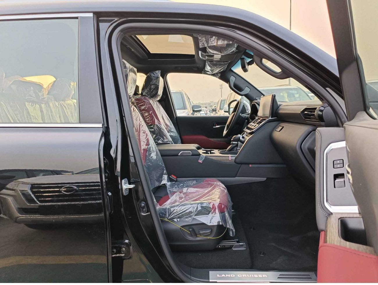 تويوتا لاند كروزر TWIN TURBO | VX-R HIGH-LC300 | 3.5L V6 | JBL.WITH HEADUP DISPLAY | 360* CAM | SUNROOF | FULL OPTION