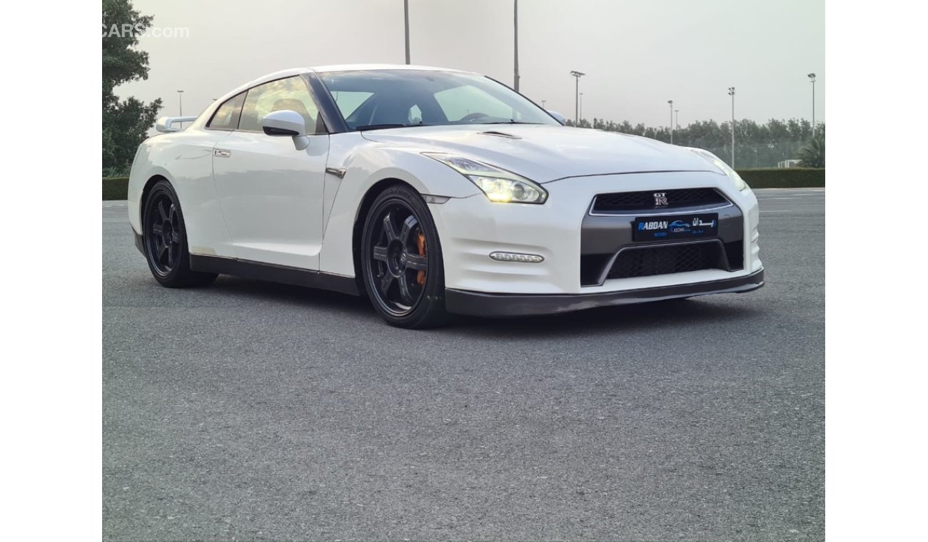 نيسان GT-R نيسان GTR فل خليجي 2016 بحالة جيدة