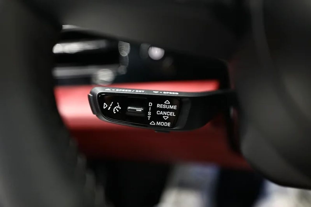 Porsche Taycan Turbo (671 HP) Turbo Electric | 5,650 monthly | Free Insurance + Registration Ref#A74144