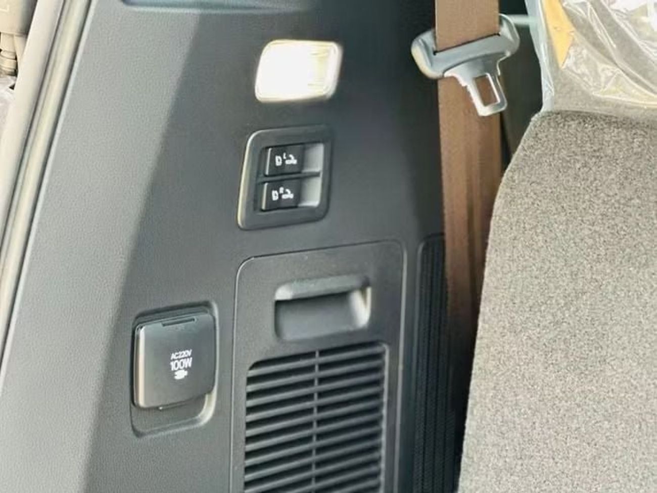 تويوتا لاند كروزر Toyota landcruise 2026Model Twin turbo 3.5L VXR V6 Colour Black Interior Red push start Transmission