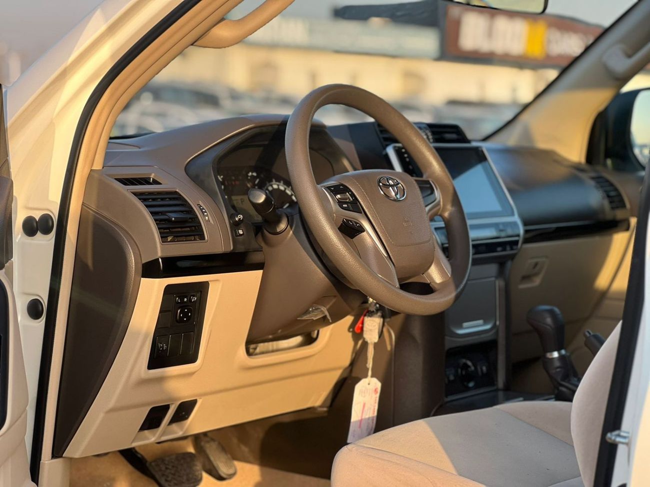 تويوتا برادو 2023  Toyota Prado TX 2.7L V4- AWD 4x4 - GCC - No Accedent - 2key - Rear CAM