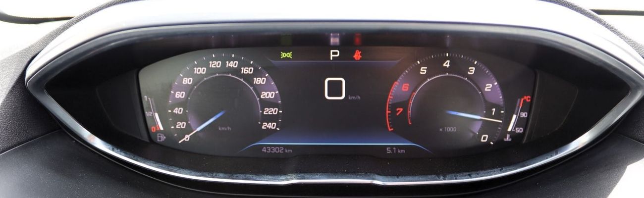 Peugeot 3008 Active+ ACCIDENTS FREE - GCC - PERFECT CONDITION INSIDE OUT - ORIGINAL PAINT - ENGINE 1600 CC TURBO