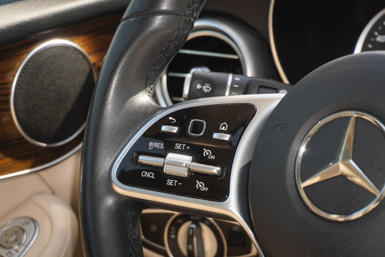 مرسيدس بنز GLC 300 AMG 2.0L