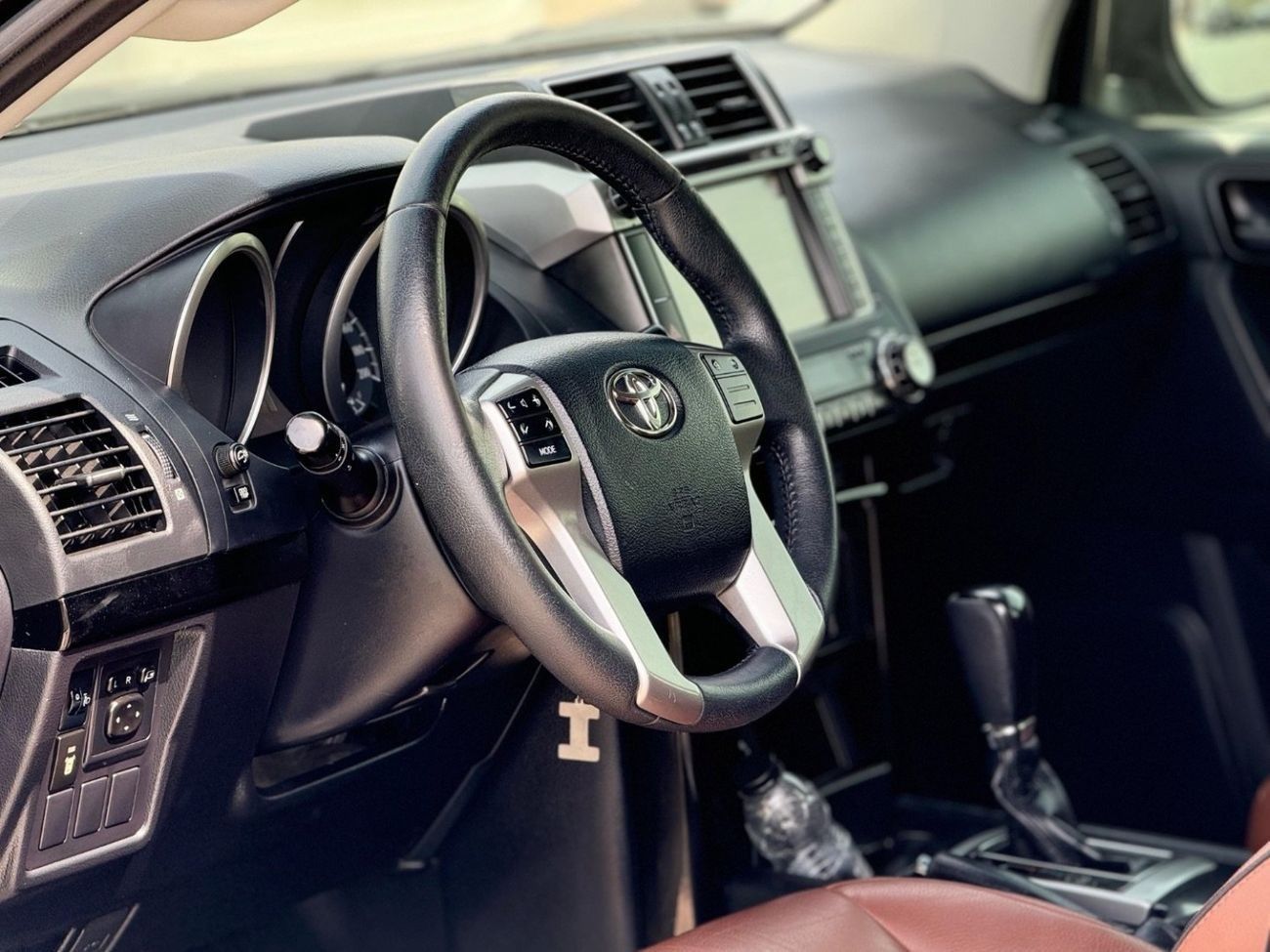 Toyota Prado Toyota prado 2017 V4 black color full options