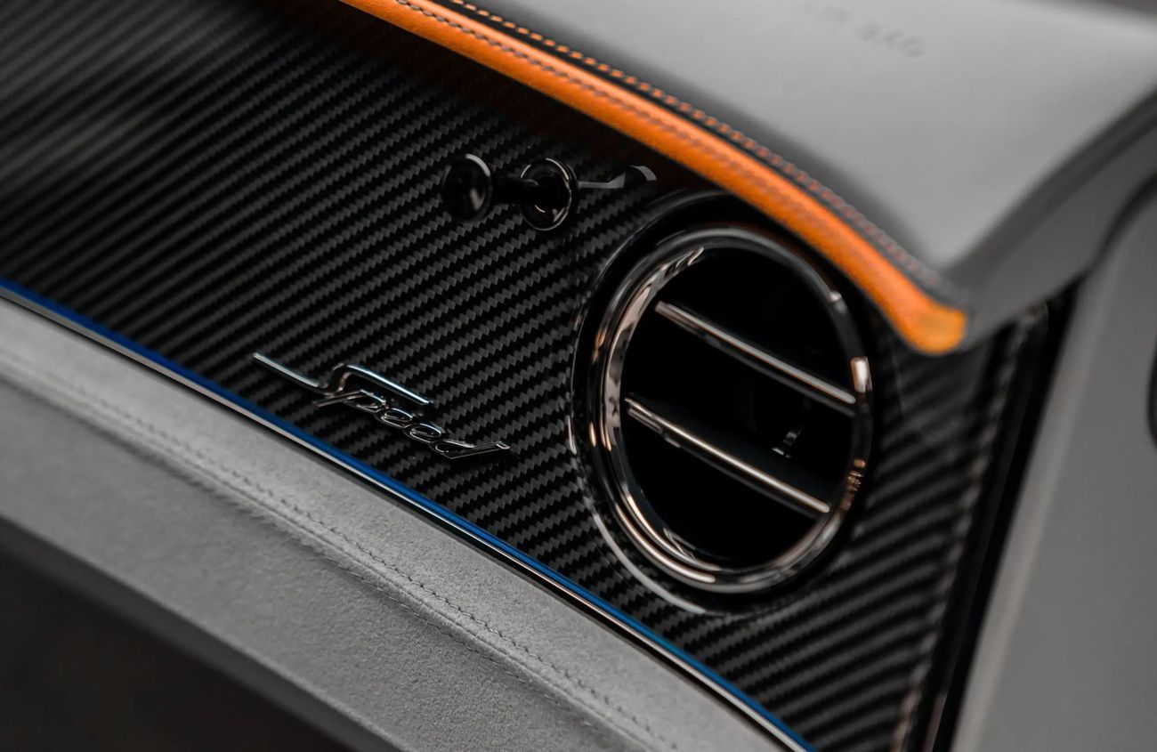 بنتلي كونتيننتال 4.4L V-8 Twin-Turbocharged Engine