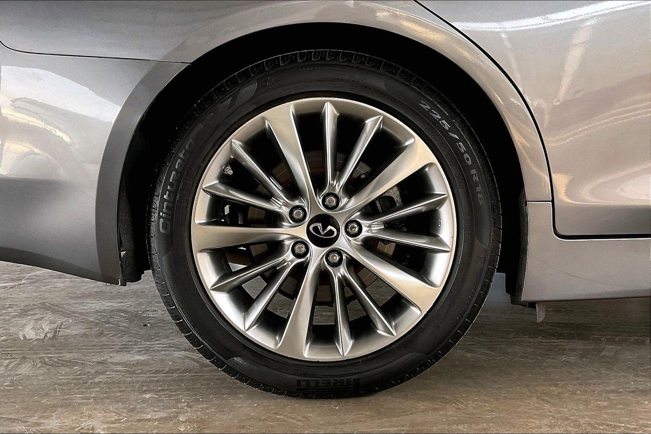 Infiniti Q50 Premium / Luxe | Guaranteed Warranty | 0 Down Payment