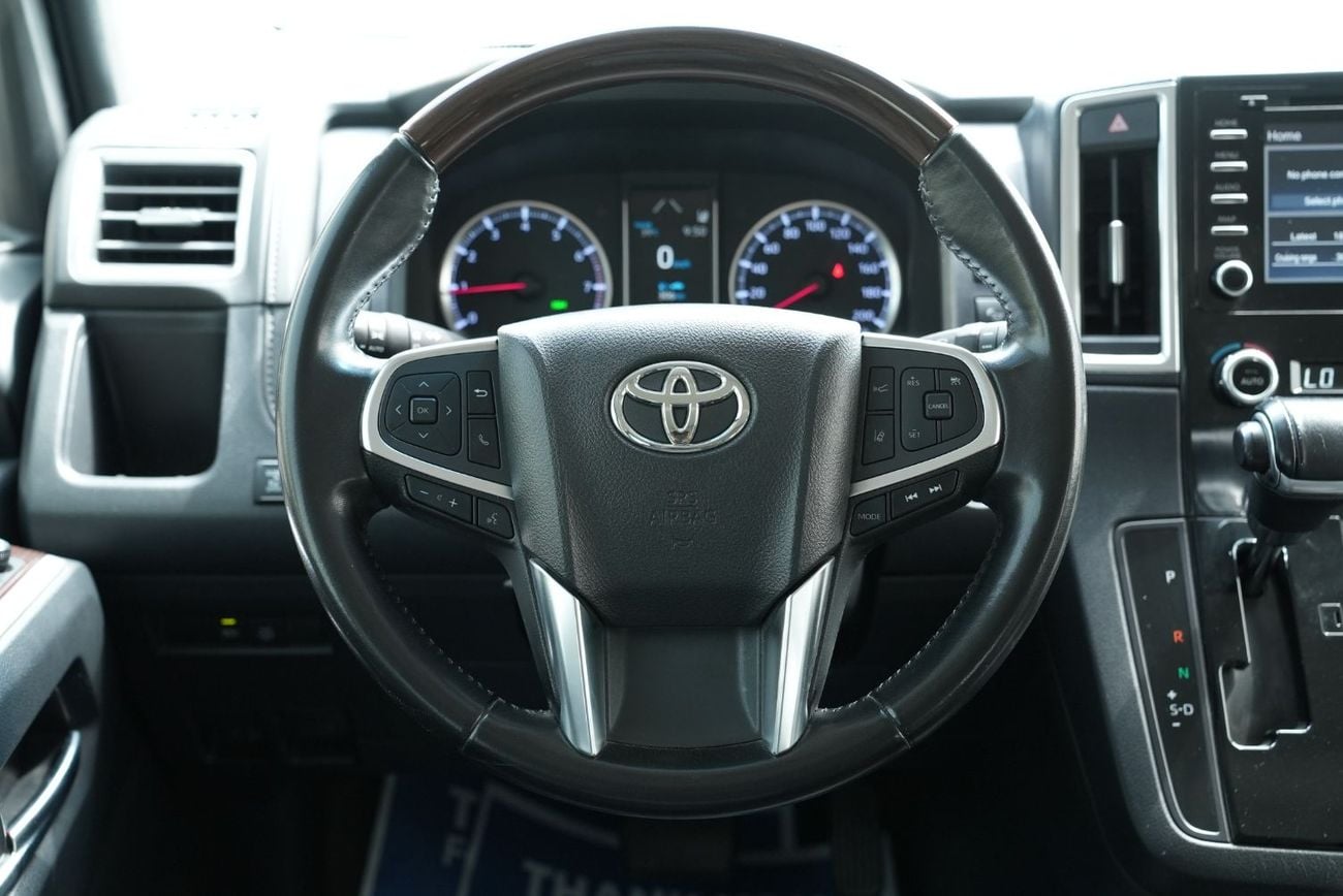 Toyota Granvia PREMIUM