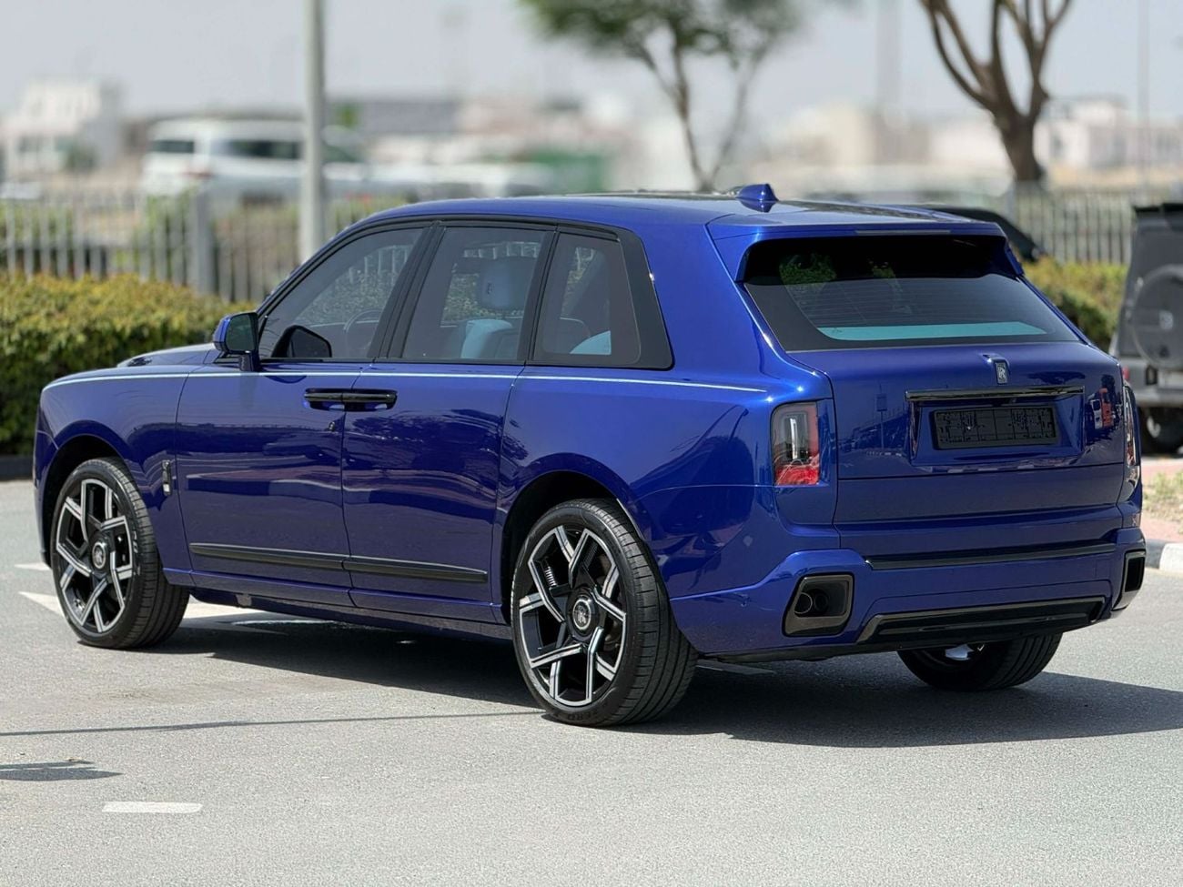 رولز رويس كولينان GCC SPEC NEAT AND CLEAN LESS KILOMETER