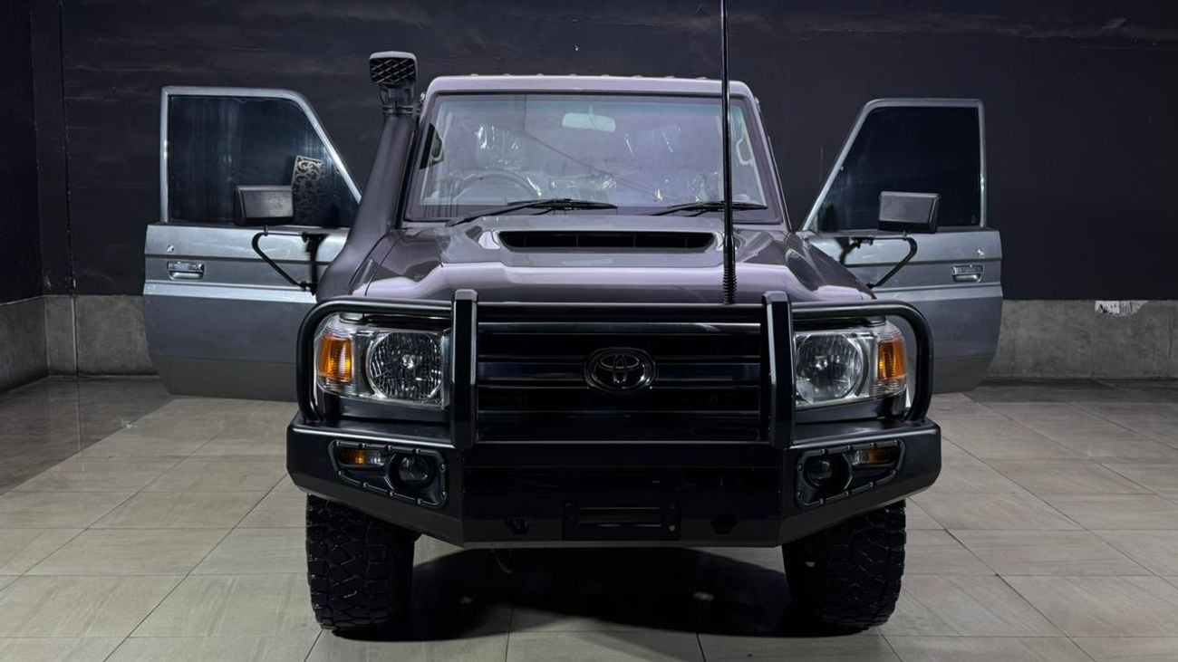 Toyota Land Cruiser Pick Up LAND CRUISER PICKUP ,MODEL YEAR 2017 ,DIESEL 4.5 LITER ,RIGHT HAND DRIVE