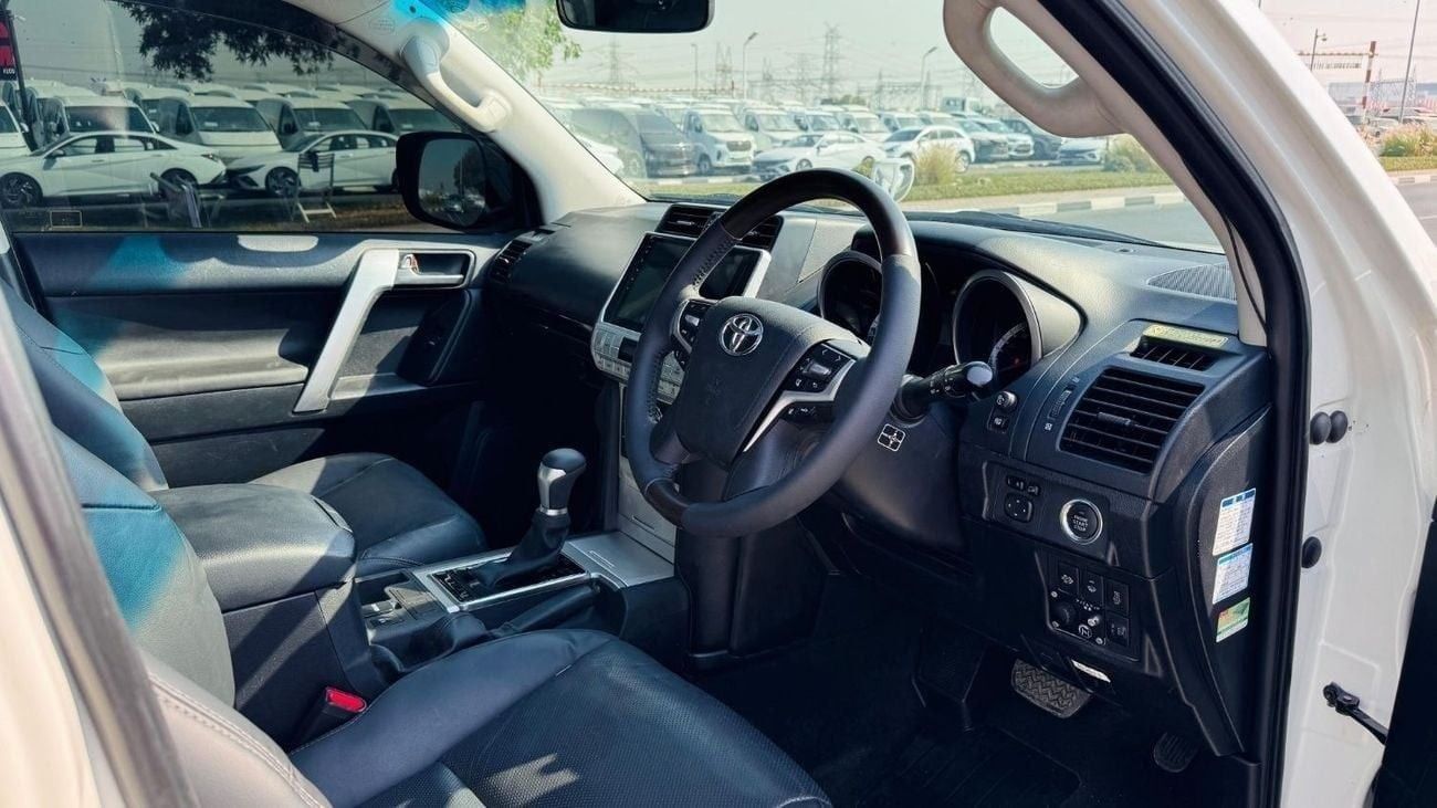 تويوتا برادو LIMGENE BODY KIT INSTALLED | RHD | 2.8L DIESEL ENGINE | (AT) | 2018 | REAR VIEW CAMERA| SUNROOF | WH