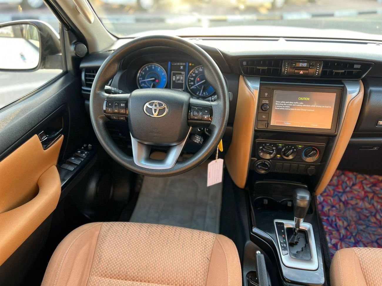 تويوتا فورتونر 2022 Toyota Fortuner EXR 2.7 V4  - AWD 4x4 - GCC - Rear Sensor