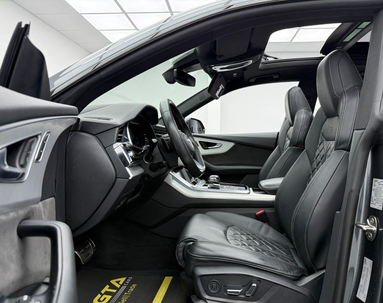 أودي Q8 55 TFSI quattro S-Line 3.0L (340 HP) 2019 Audi Q8 S-Line 55TFSI Quattro, Warranty, Fully Loaded, Exc