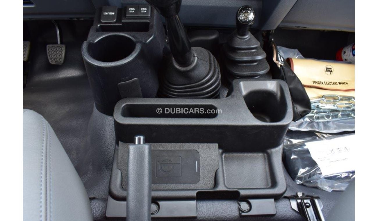 Toyota Land Cruiser Pick Up Double Cab Black Edition V8 4.5l 4wd Manual Transmission
