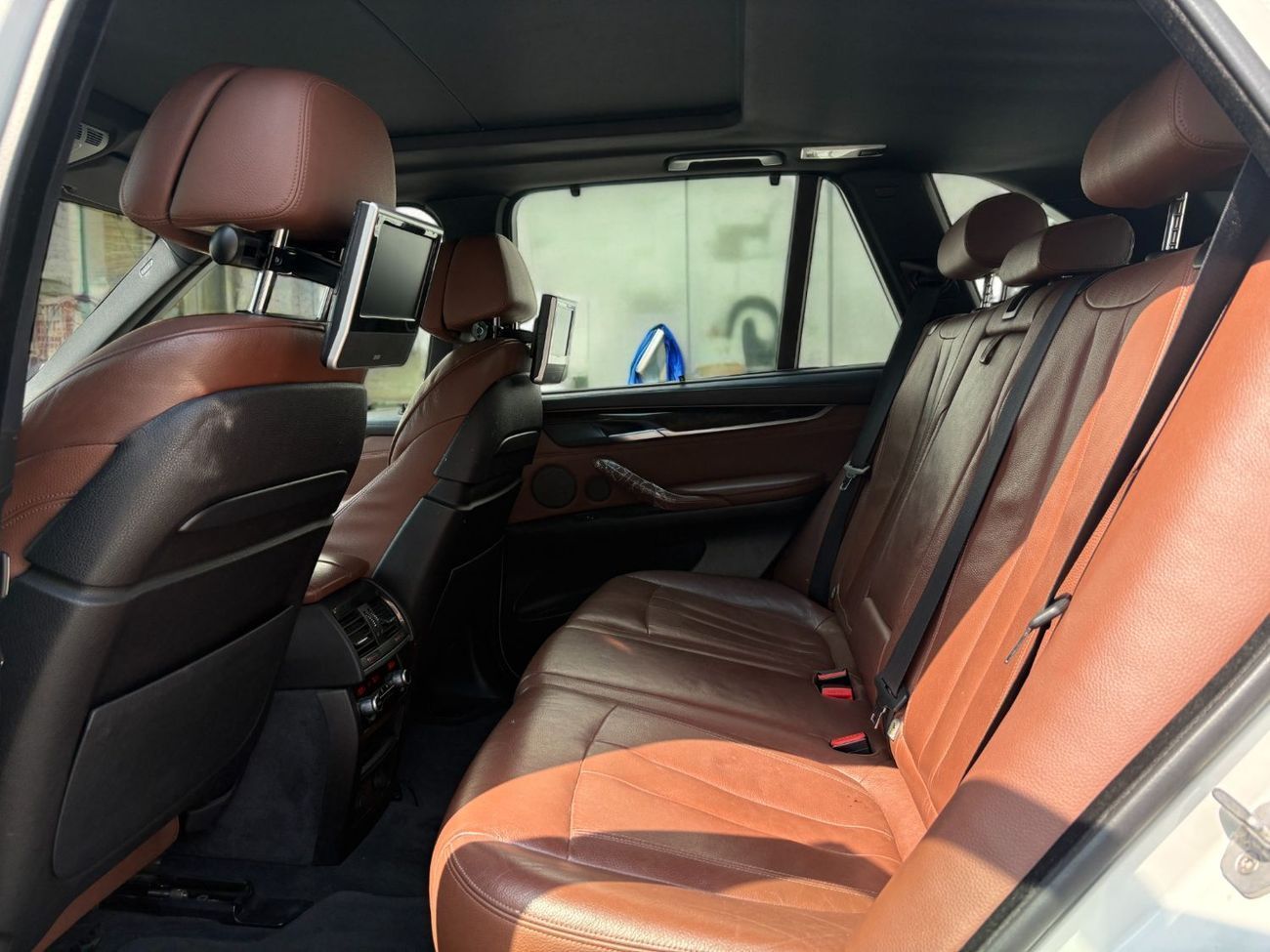 BMW X5 50i Exclusive 4.4L (5 Seater) | 2015 | GCC SPECS | Full Option