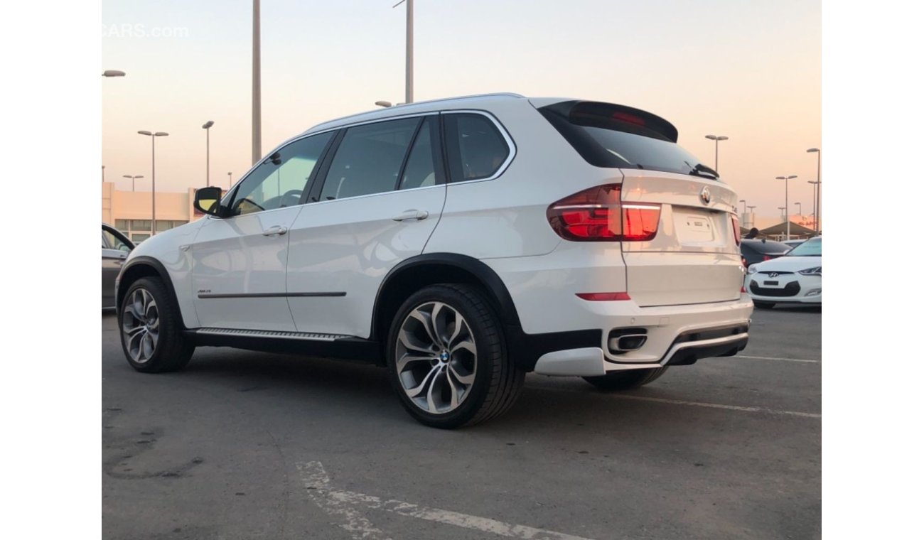 BMW X5 BMW X5 model 2013 GCC car prefect condition full option panoramic roof leather seats back camera bac