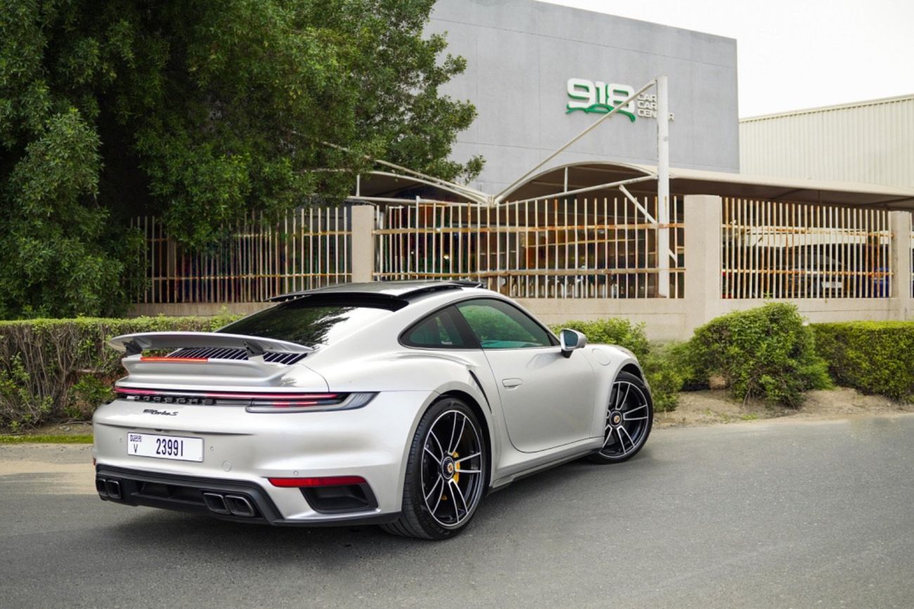 Porsche 911 Turbo S 3.8L (640 HP) Coupe