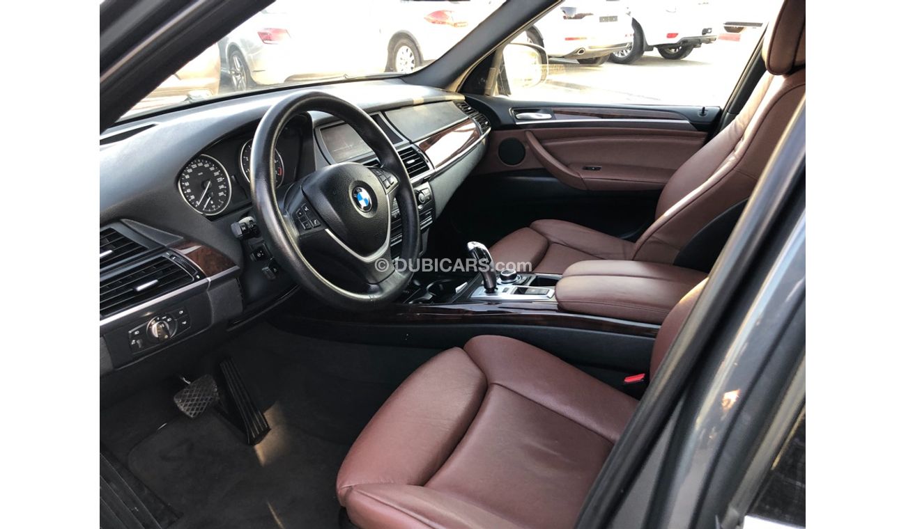 BMW X5 BMW X5 MODEL 2011 GCC CAR  PERFECT CONDITION FULL OPTION LOW MILEAGE
