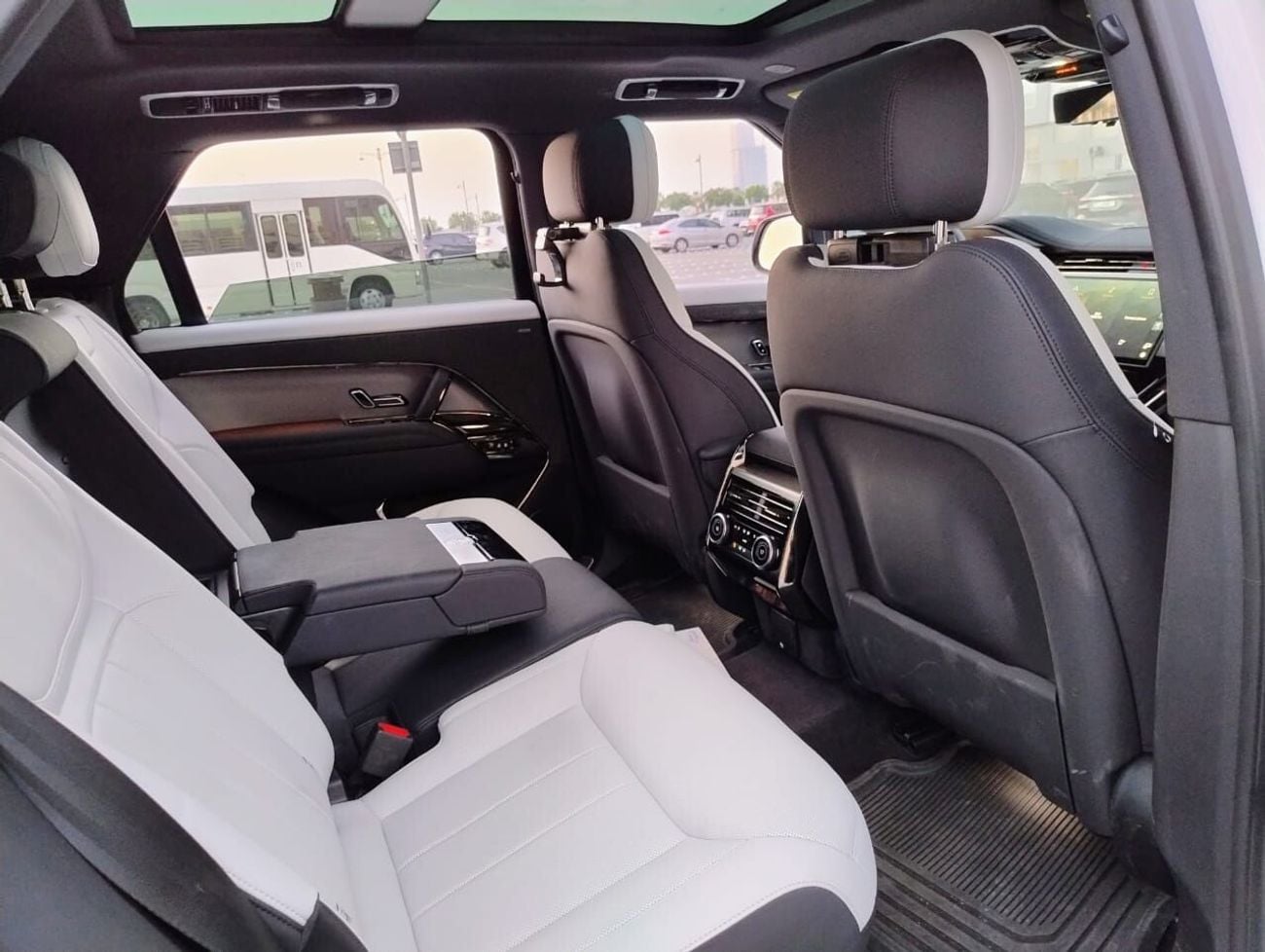 لاند روفر رينج روفر سبورت 2024 Dynamic SE P400