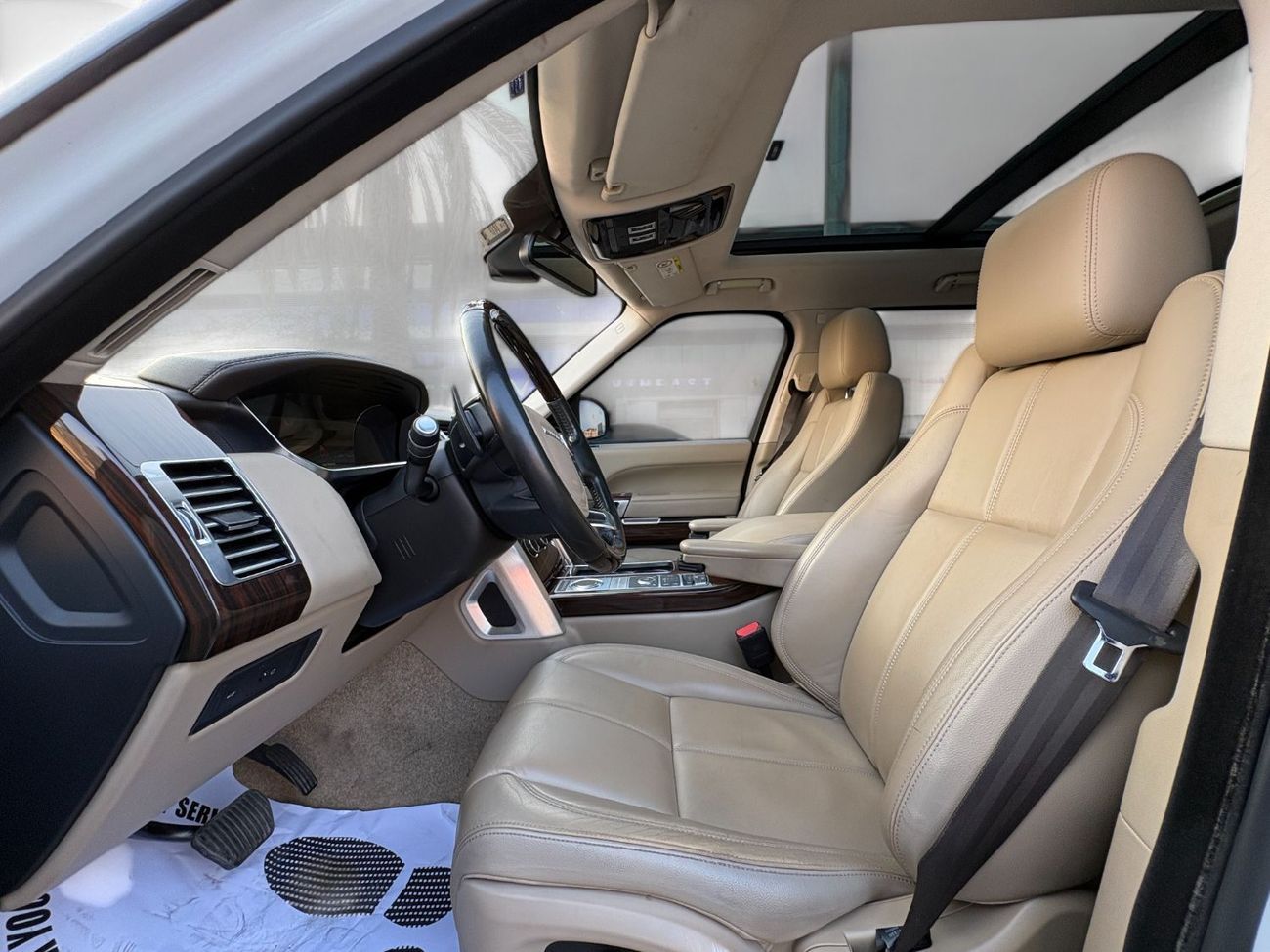 Land Rover Range Rover Vogue 5.0L Vogue HSE 5.0L V8 | 2016 | GCC SPECS | 3 Months Warranty Included