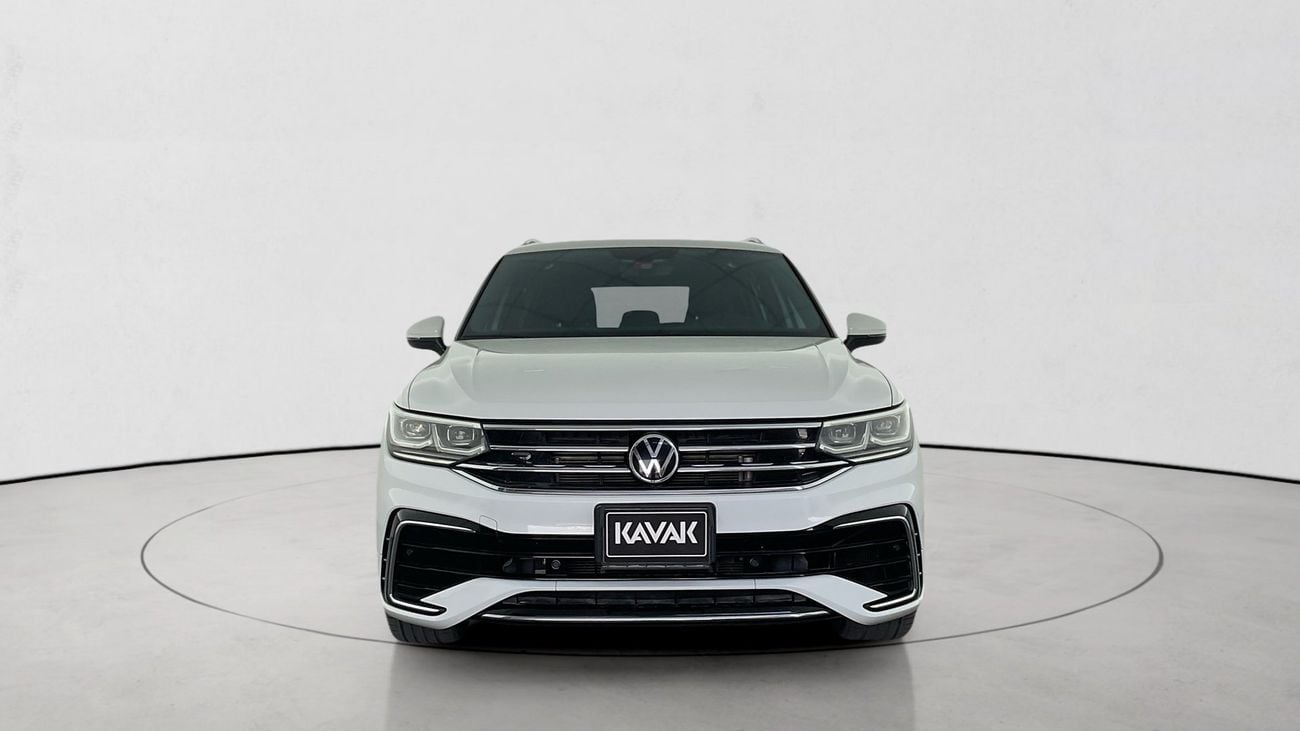 Volkswagen Tiguan 2.0 TSI 4WD DSG R-LINE | Guaranteed Warranty | 0 Down Payment