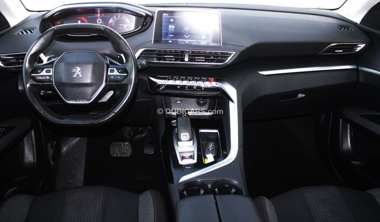 Peugeot 3008 Active Peugeot 3008 GCC 2020 in excellent condition