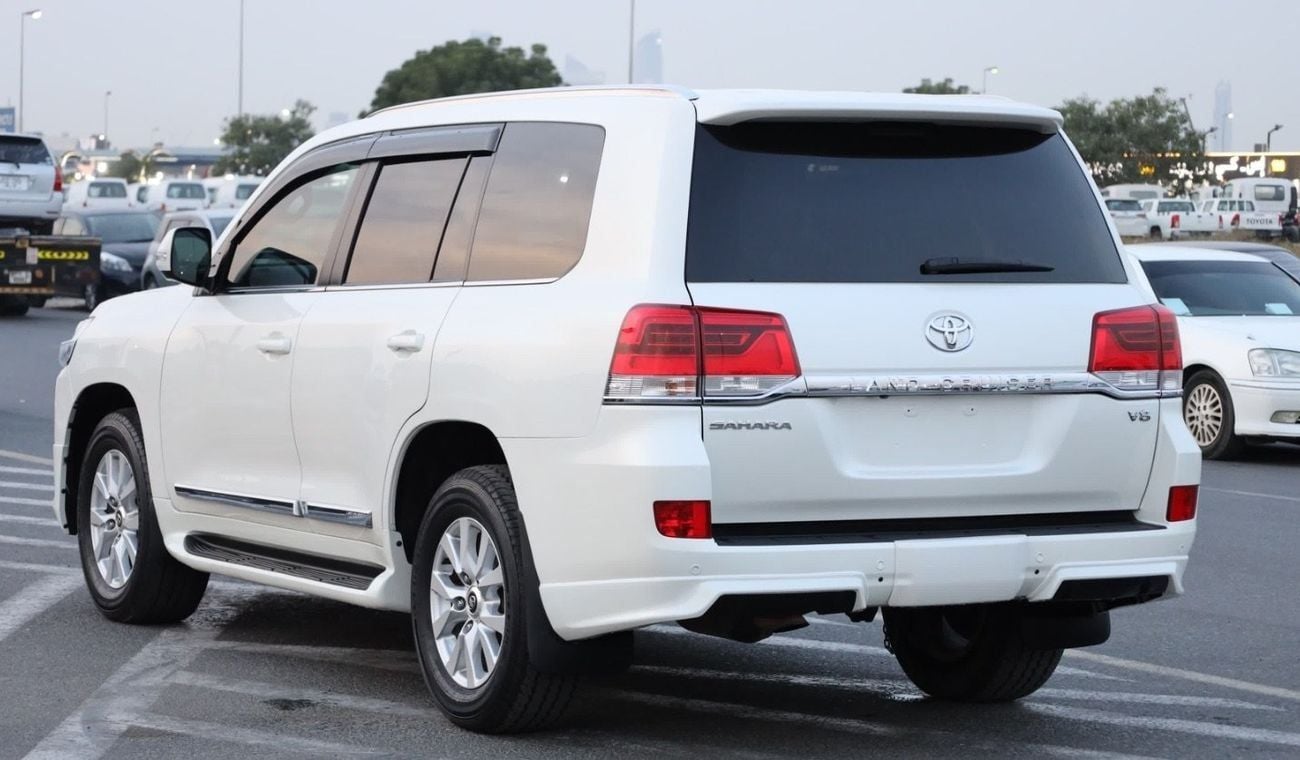 تويوتا لاند كروزر Sahara 2020 RHD Diesel V8 Full Option Top Of The Range