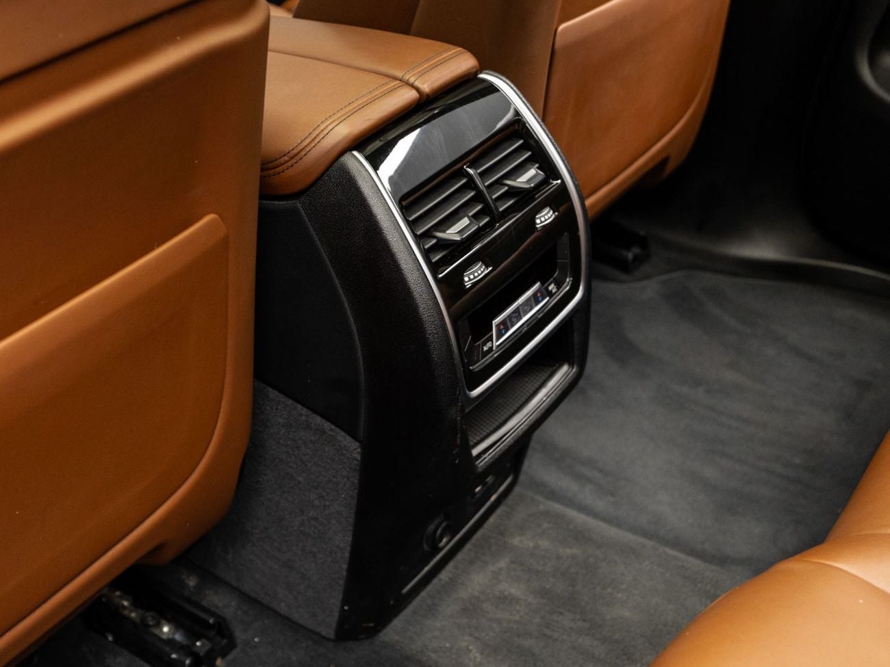 BMW X7 xDriveM60i (6 Seats) SUMMER STARTS NOW | EXCLUSIVE DEAL BY BLACKLINE, April 2029 Warranty + Service,