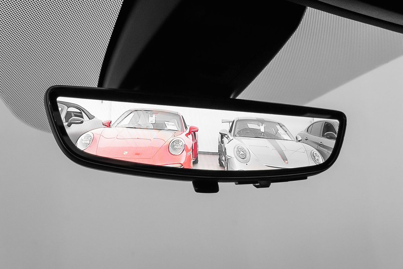 GMC Yukon Denali 6.2L (8 Seater)