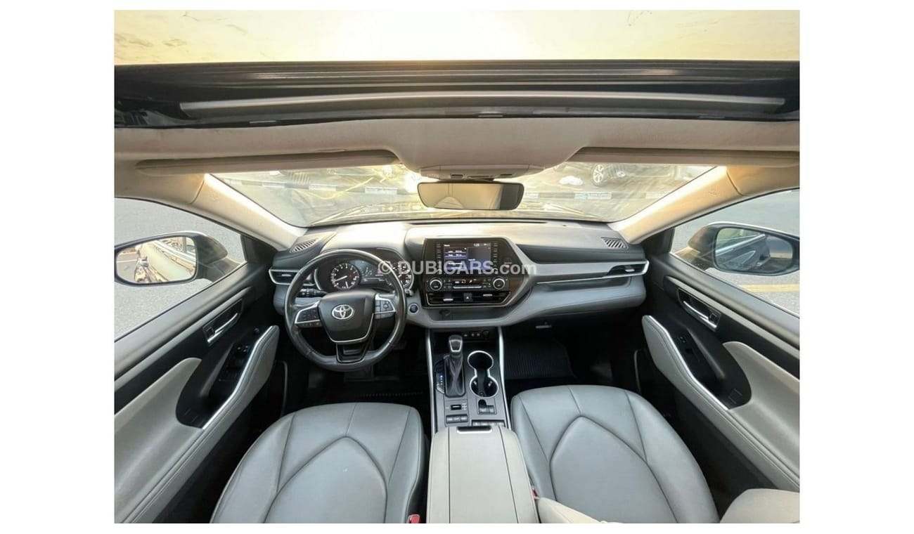 Toyota Highlander 2021 TOYOTA HIGHLANDER XLE 3.5L V6 AWD /