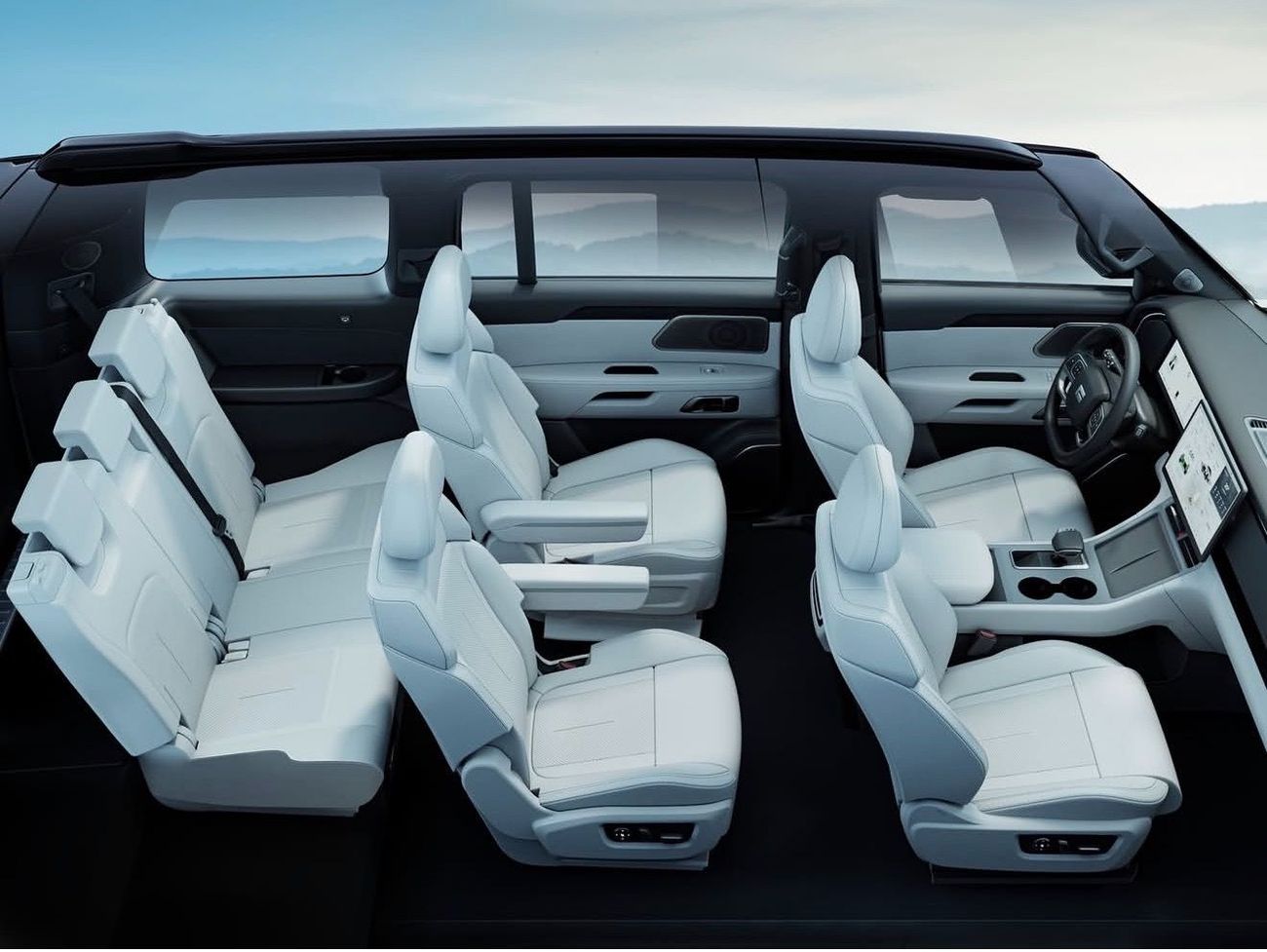 روكس 01 موديل ٢٠٢٦ ،رمادي من الداخل ابيض  ٫ سبع مقاعد شامل الضمان من اي في اس لمده ٥ سنوات