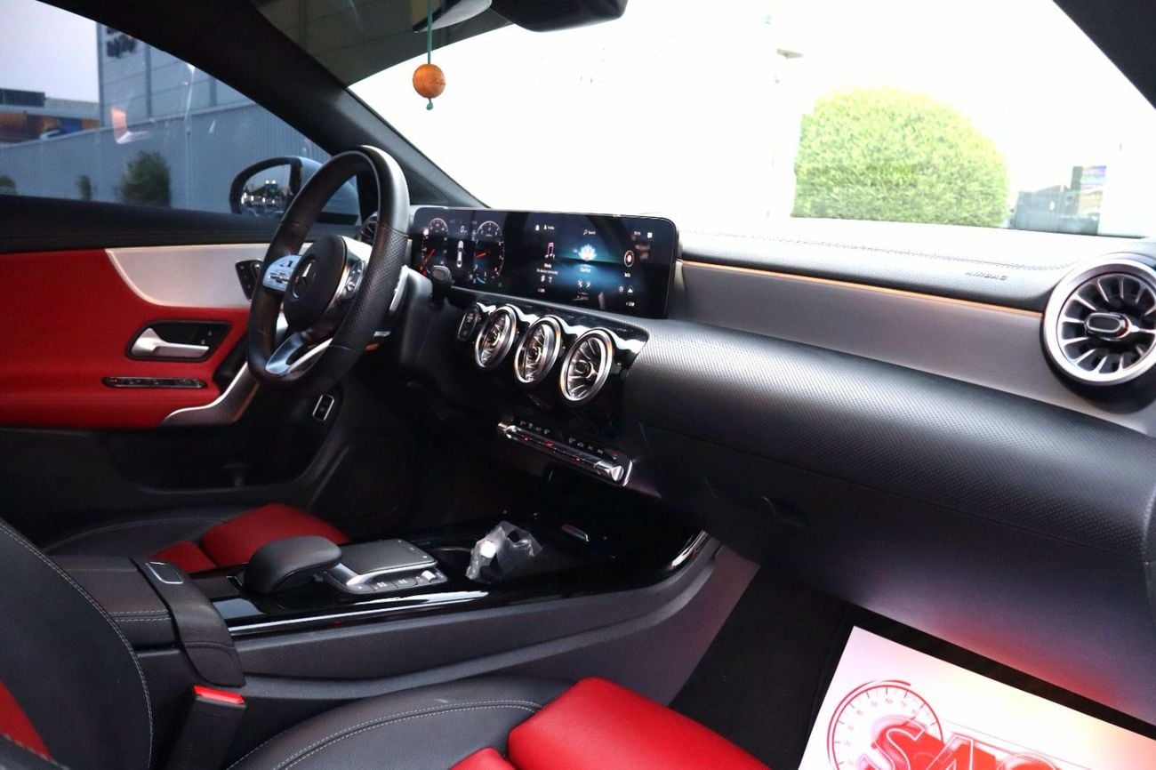 Mercedes Benz CLA250 PREMIUM