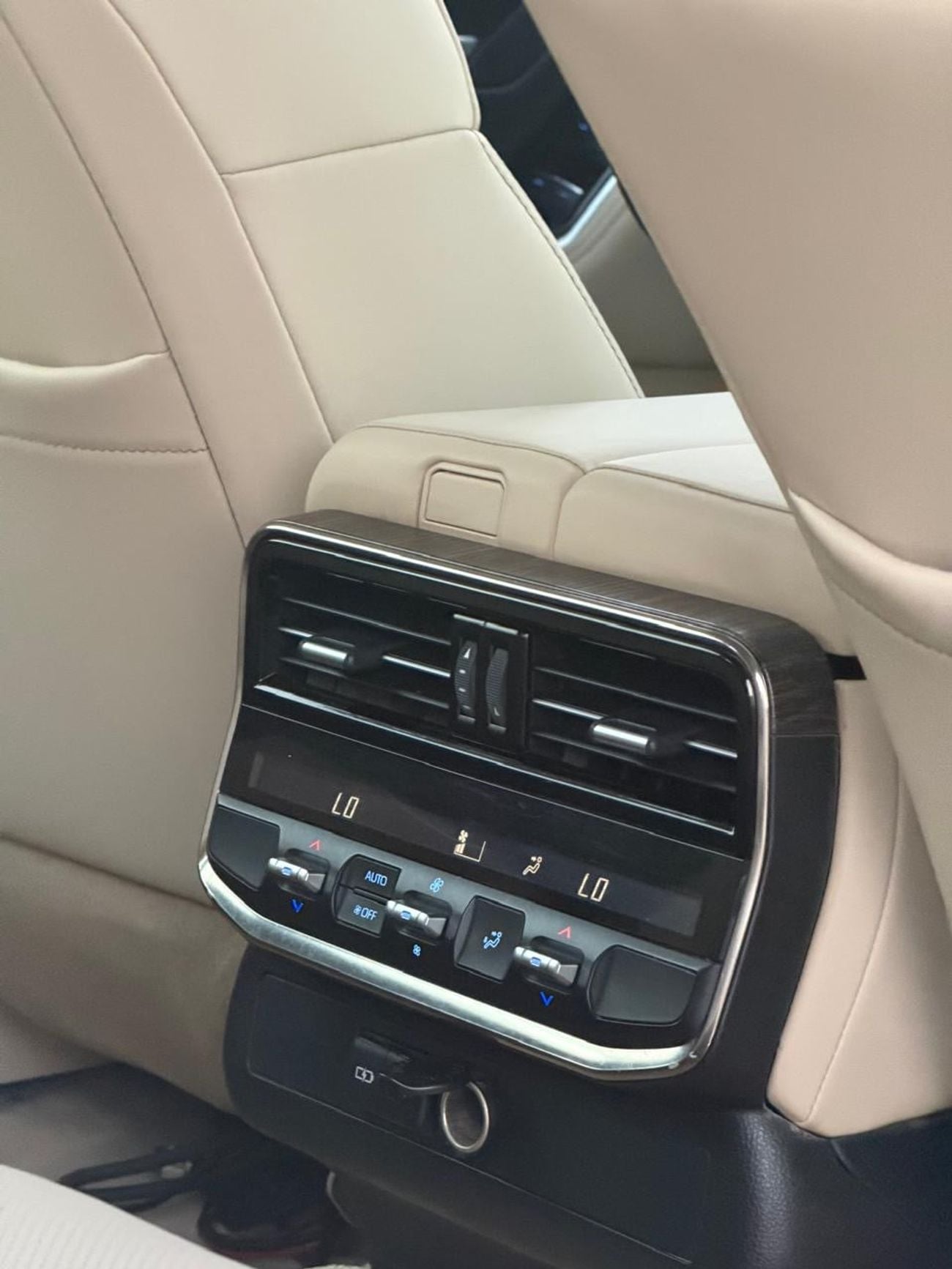 Toyota Land Cruiser VX 2022 Model Twin Turbo 3.3L Diesel Engine Full Option