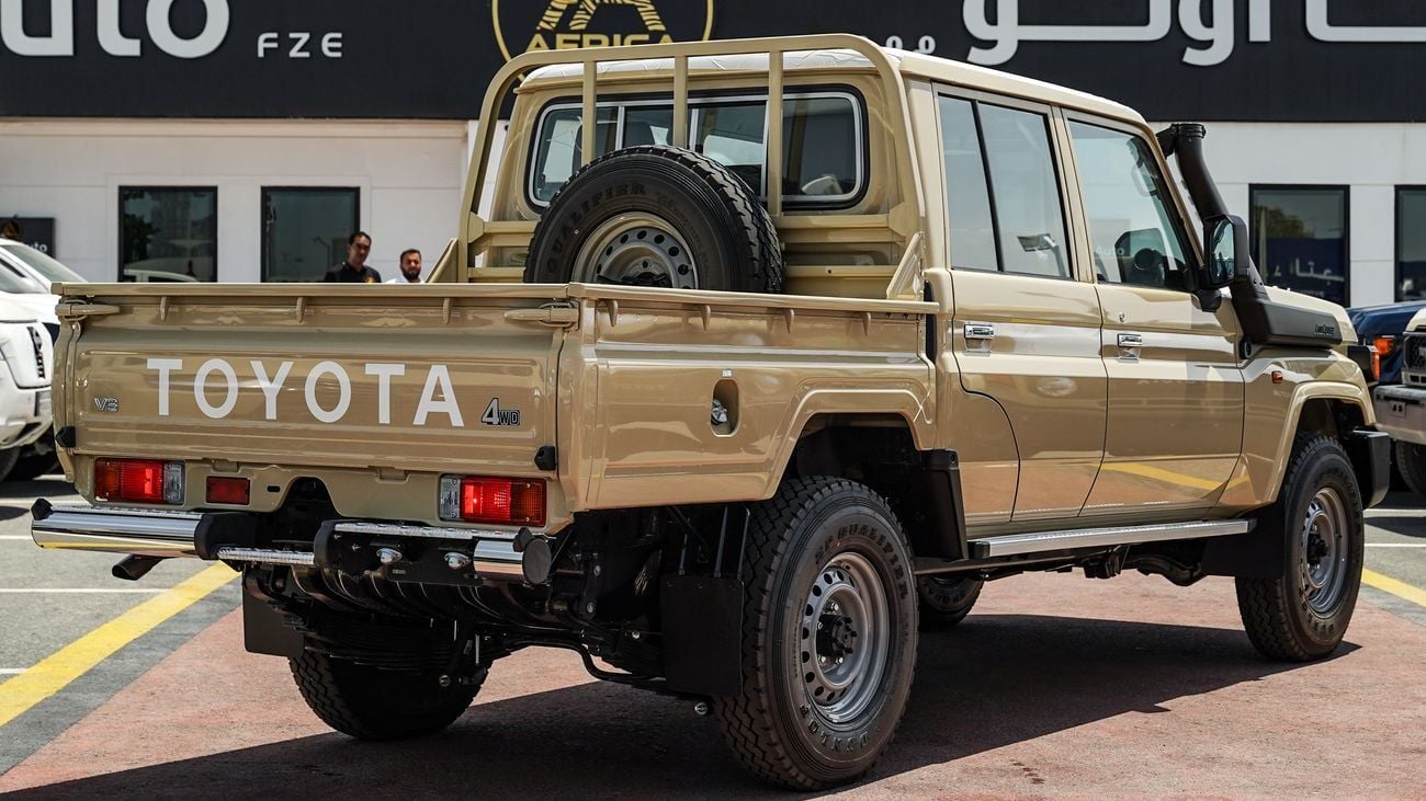 تويوتا لاند كروزر بيك آب LC 79 DC 4.0 PETROL AT 2025 DIFF-LOCK