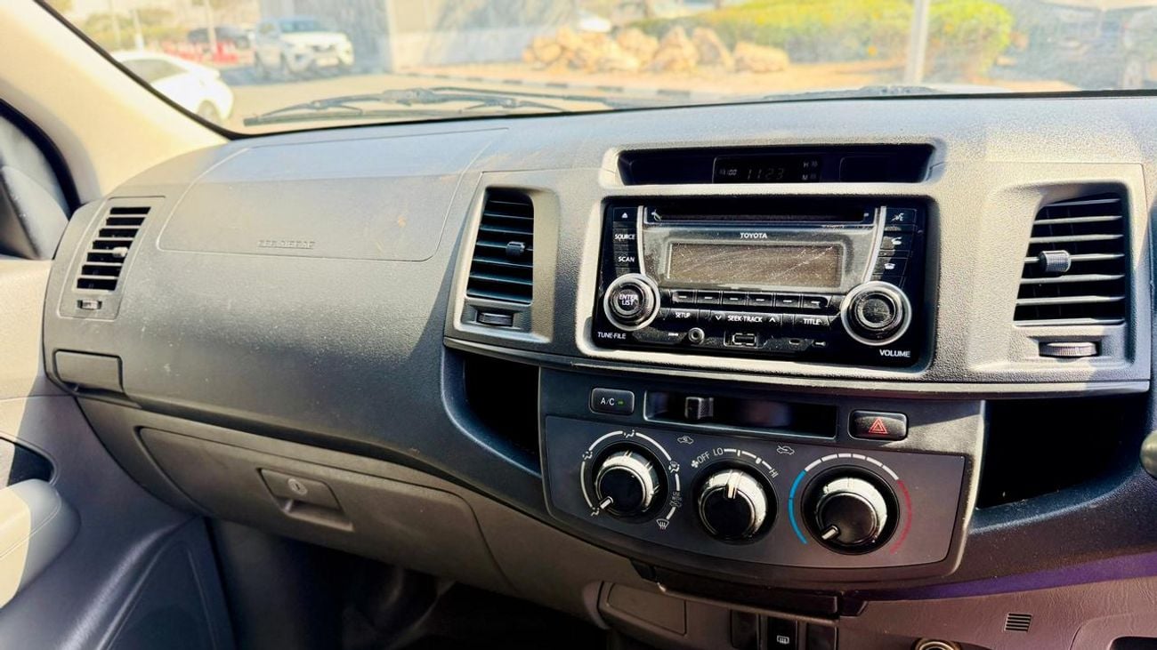 تويوتا هيلوكس 2013| 3.0L DIESEL ENGINE | MT | RHD | SMART CAB | GTK BULL BAR WITH LED FOCUSED LIGHTS | HEAVY 4X4 S