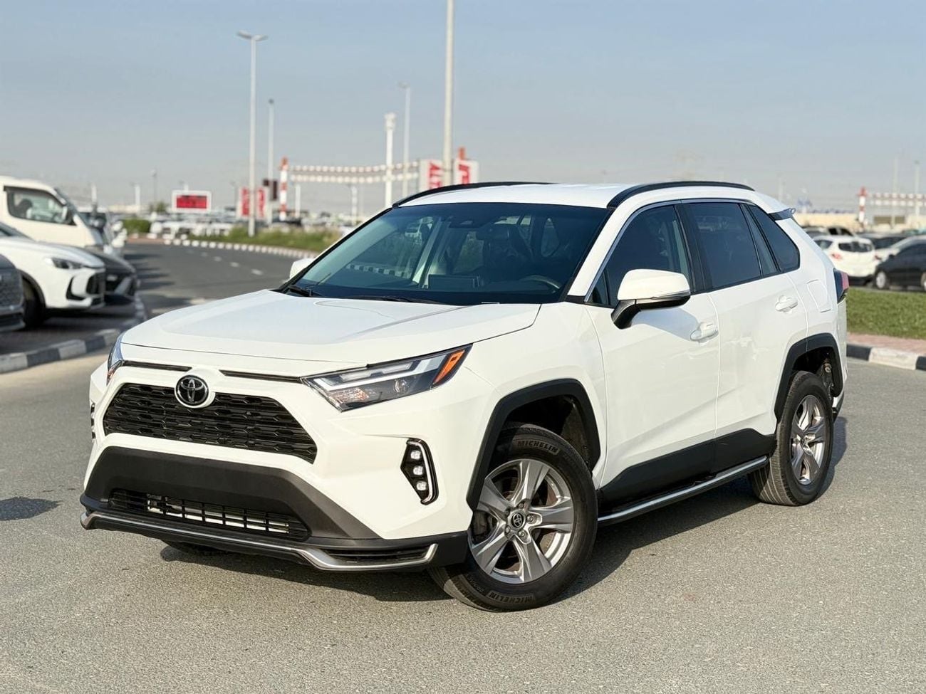 تويوتا راف ٤ XLE 2.5L full option