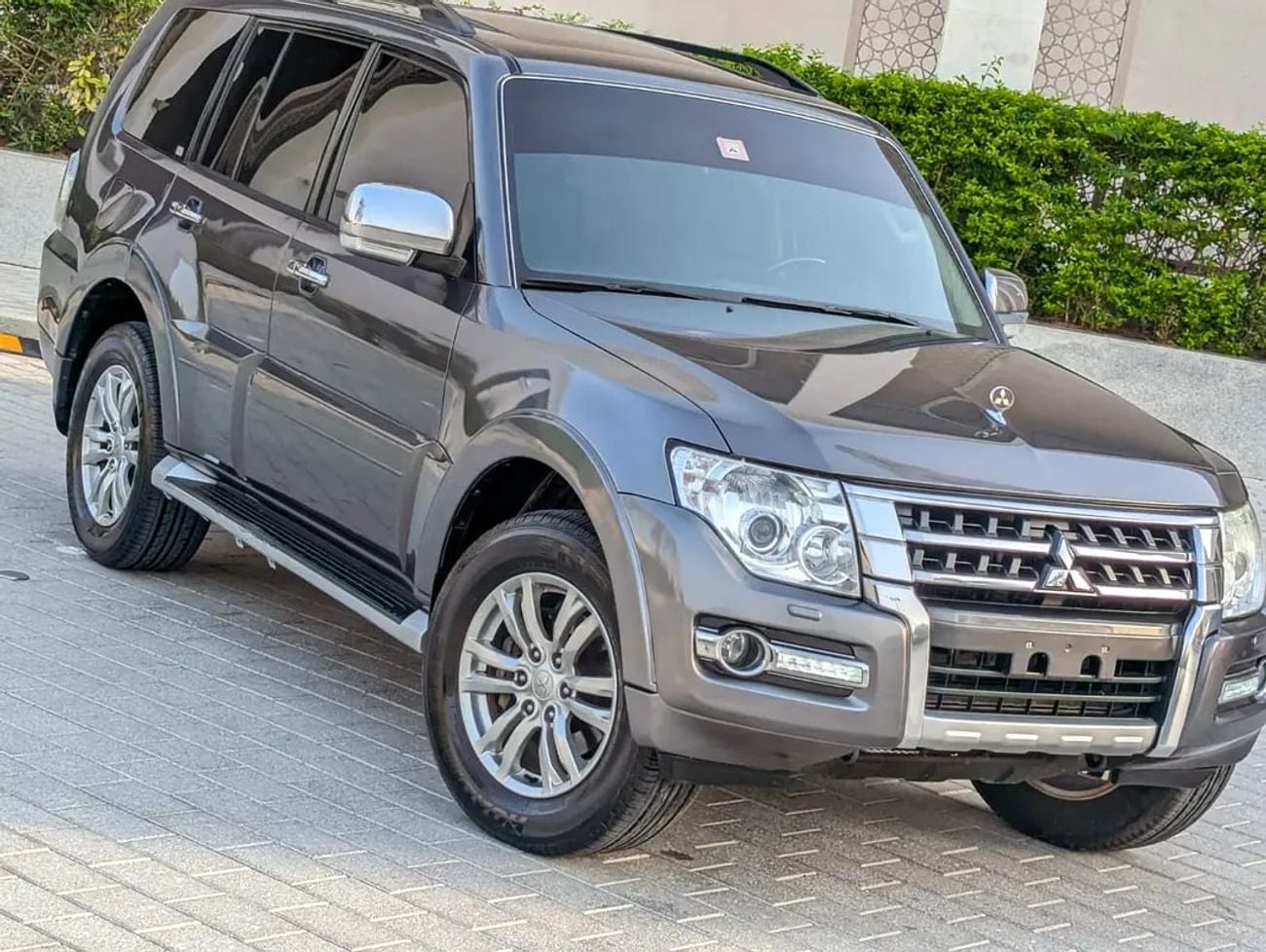 ميتسوبيشي باجيرو GLS TOP FULL OPTION V6 3.8L IN EXCELLENT CONDITION