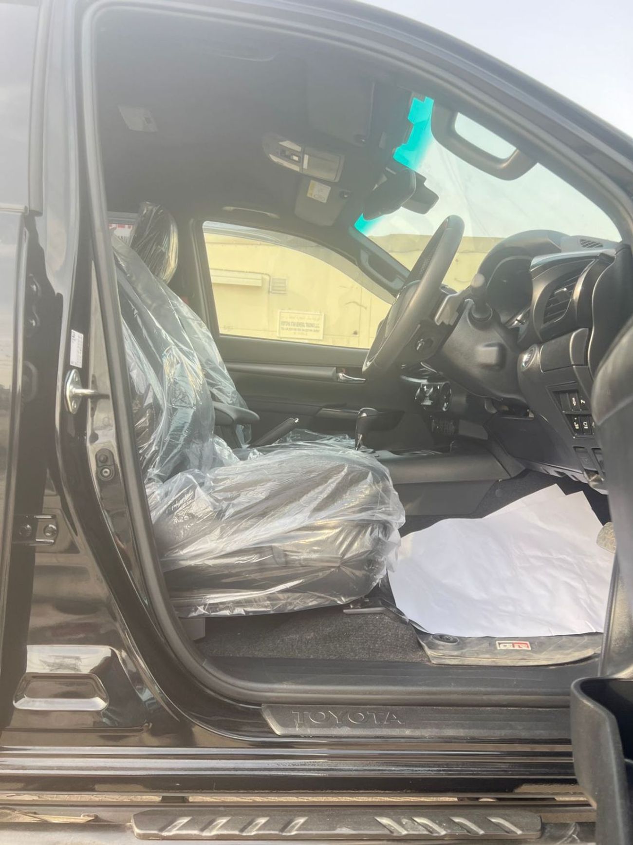 تويوتا هيلوكس DIESEL 2.8 L ,GR PORT ,2024 MODEL