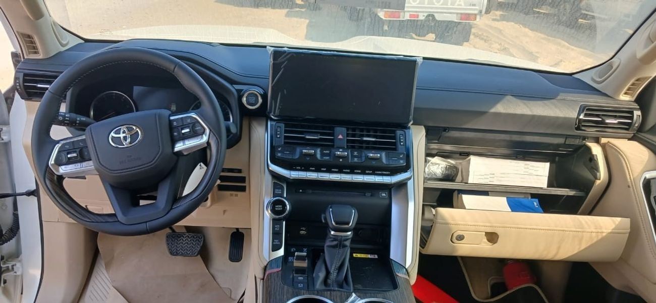 تويوتا لاند كروزر VXR