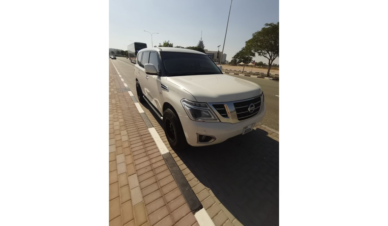 Nissan Patrol V8 320 hp