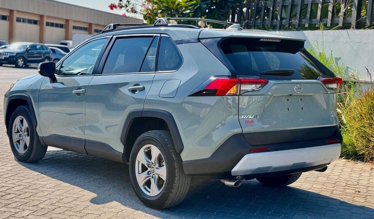 تويوتا راف ٤ PREMIUM CONDITION | LHD | 2023 | 2.5L PETROL | AWD | REAR VIEW CAMERA